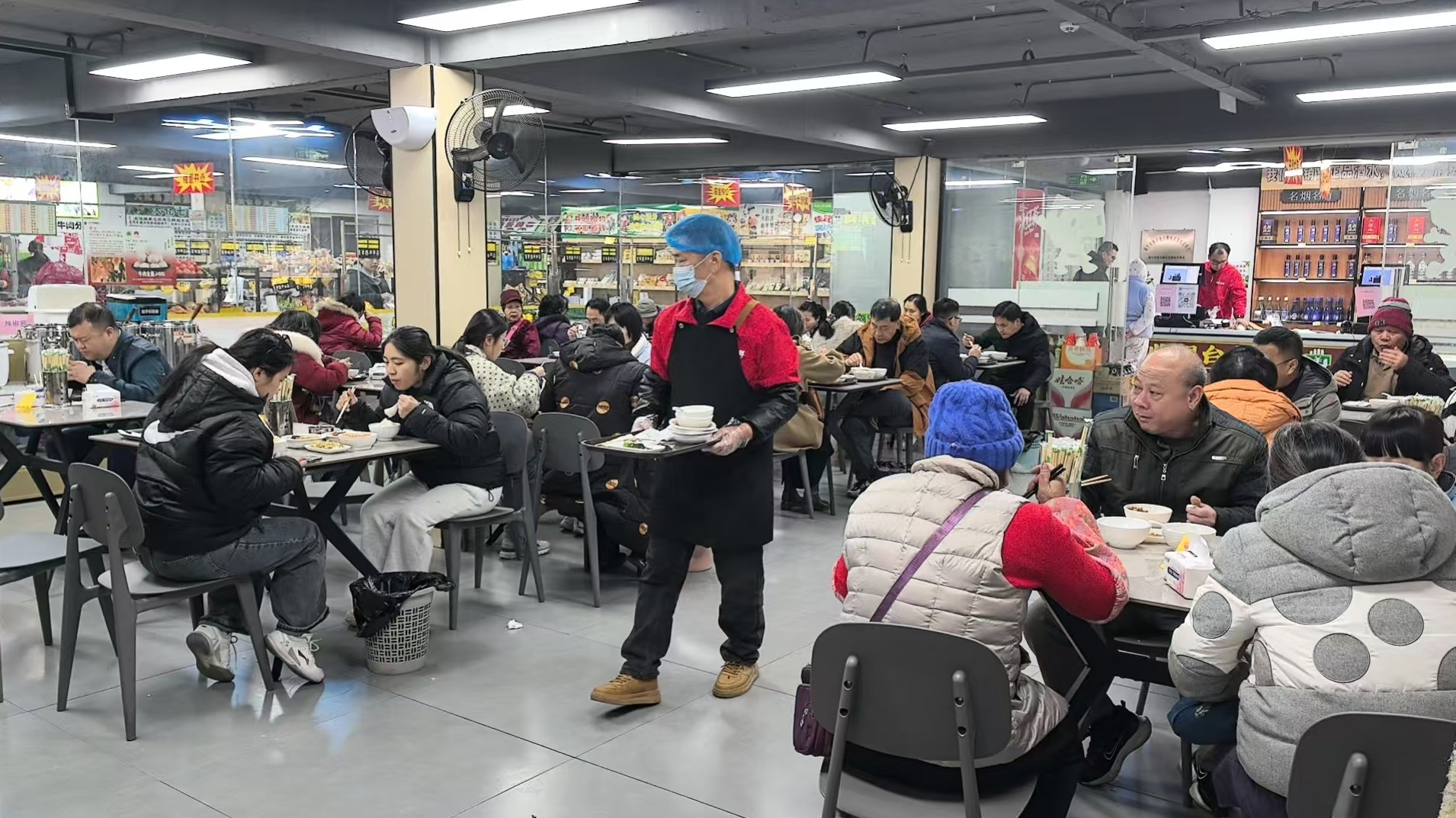 助农社区食堂生意火爆1.jpg 助农社区食堂生意火爆1.jpg